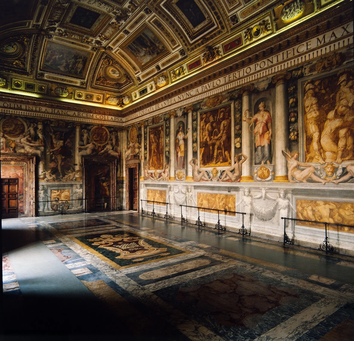 Perin del Vaga - 101, Episodi della vita di Alessandro Magno, episodi della vita di San Paolo, figure allegoriche, virtù e imprese farnesiane, Castel Sant'Angelo, Roma 3